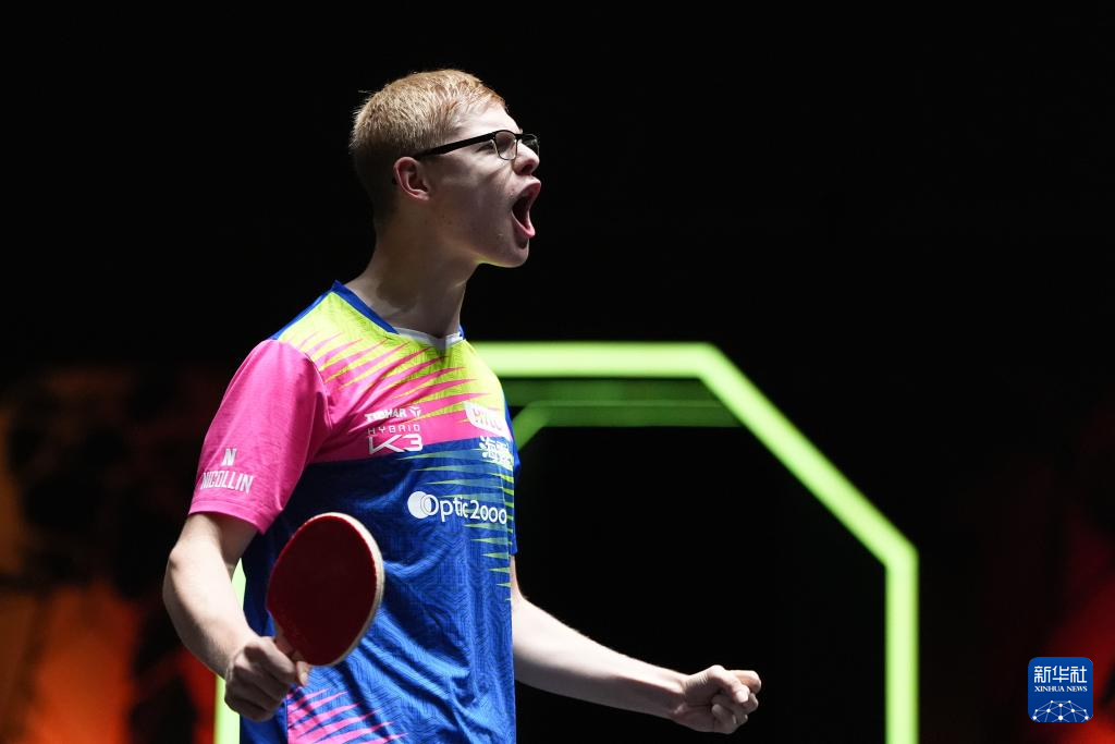 他仰慕的偶 他仰慕的偶