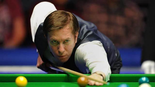 在攻防两端 在攻防两端